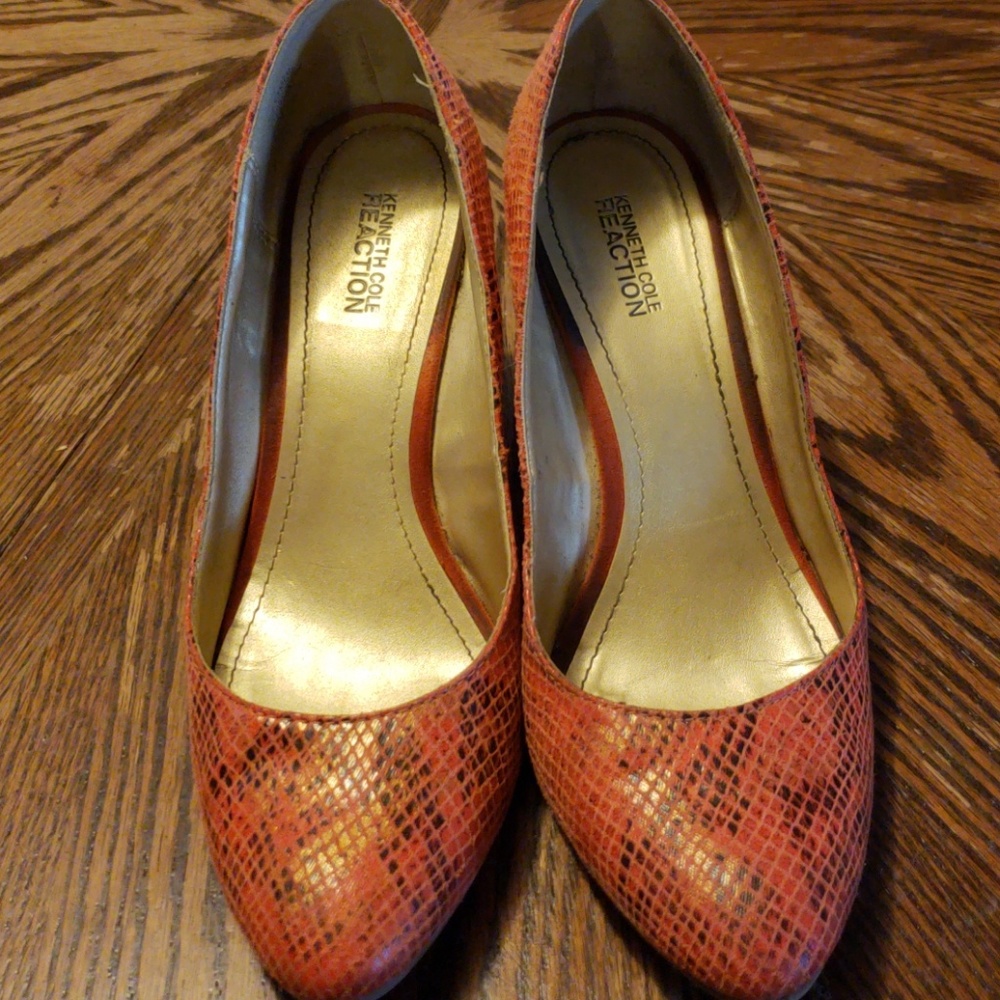 Kenneth Cole Reaction Wedges